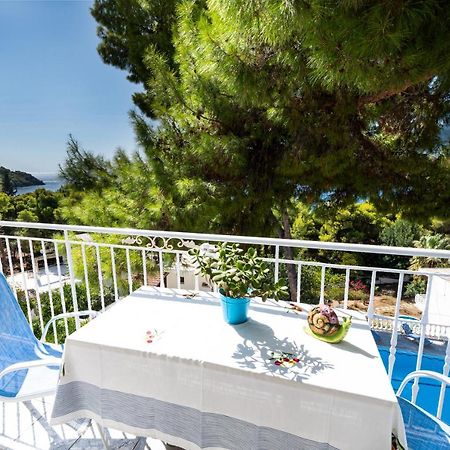 Lions Apartments Poros Town Exterior photo