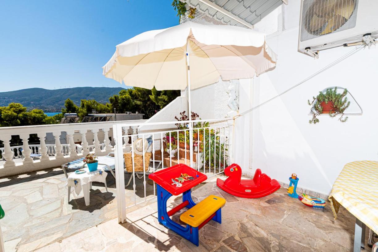 Lions Apartments Poros Town Exterior photo